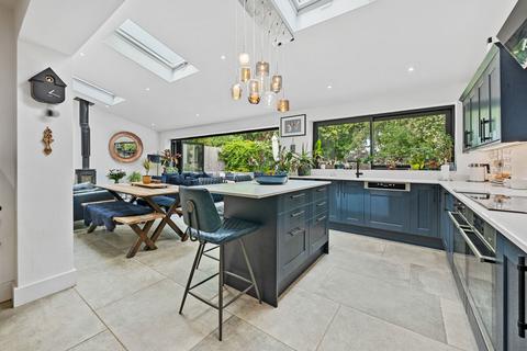4 bedroom detached house for sale, Amber Drive, Walgrave NN6