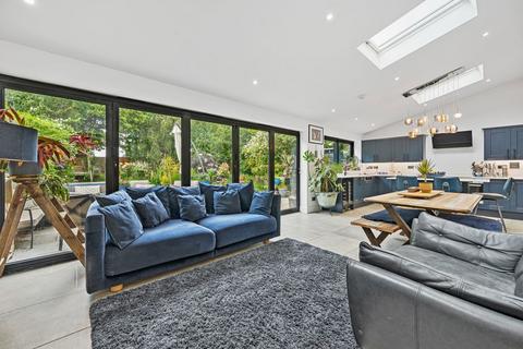 4 bedroom detached house for sale, Amber Drive, Walgrave NN6
