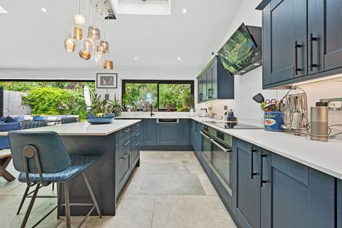 4 bedroom detached house for sale, Amber Drive, Walgrave NN6