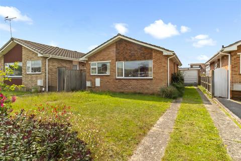 2 bedroom bungalow for sale, Rockingham Close, Worthing