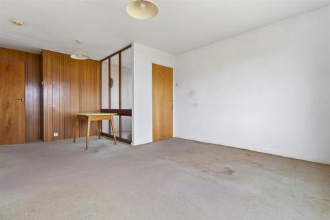 2 bedroom bungalow for sale, Rockingham Close, Worthing