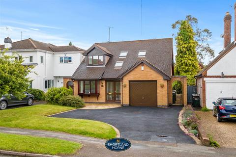 4 bedroom detached bungalow for sale