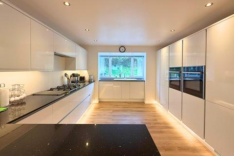5 bedroom detached house for sale, Lancaster Way, Monmouth, NP25