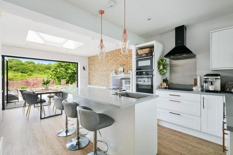 2 bedroom terraced house for sale, Beechen Lane, Lower Kingswood, Tadworth
