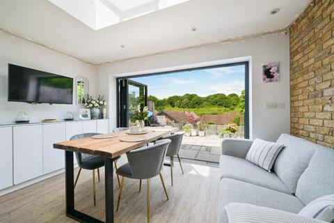 2 bedroom terraced house for sale, Beechen Lane, Lower Kingswood, Tadworth