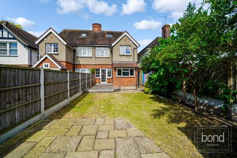 4 bedroom semi-detached house for sale, Cedar Avenue, Chelmsford CM1