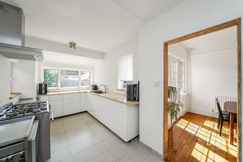 4 bedroom semi-detached house for sale, Cedar Avenue, Chelmsford CM1