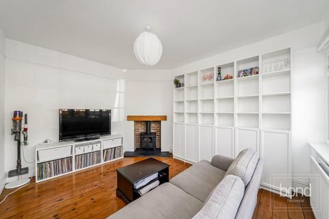 4 bedroom semi-detached house for sale, Cedar Avenue, Chelmsford CM1