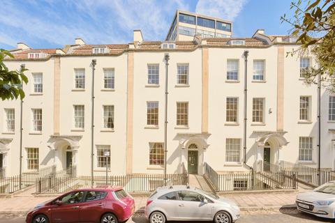 2 bedroom flat for sale, Park Place, Clifton