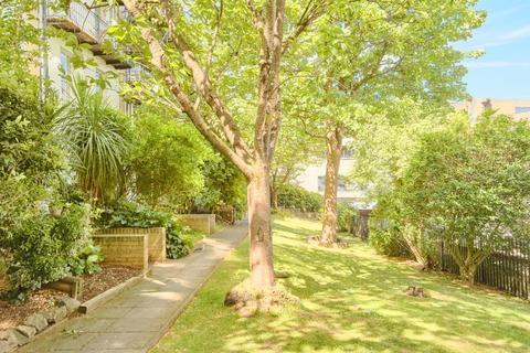 2 bedroom flat for sale, Park Place, Clifton