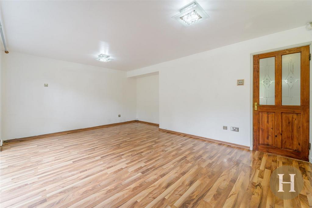Hadleigh Estate Agents-18.jpg