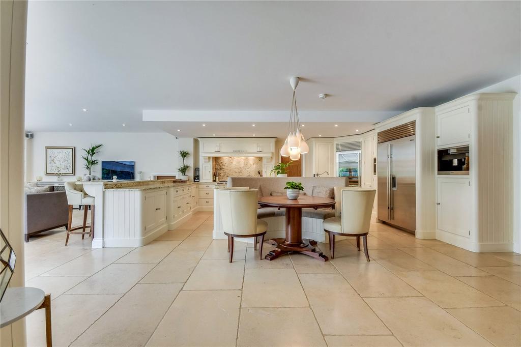 Kitchen/Family Room