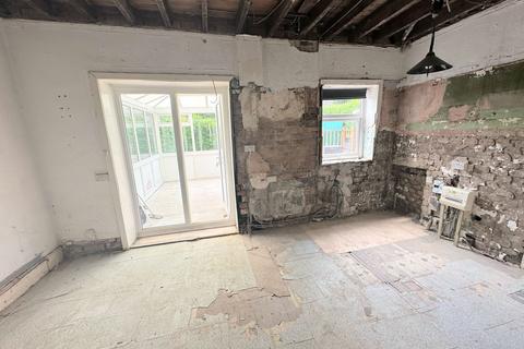 3 bedroom property for sale, Moorlands Crescent, Halifax HX2