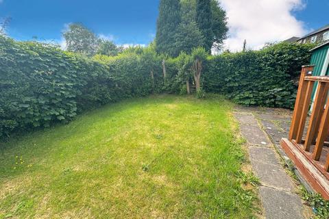 3 bedroom property for sale, Moorlands Crescent, Halifax HX2