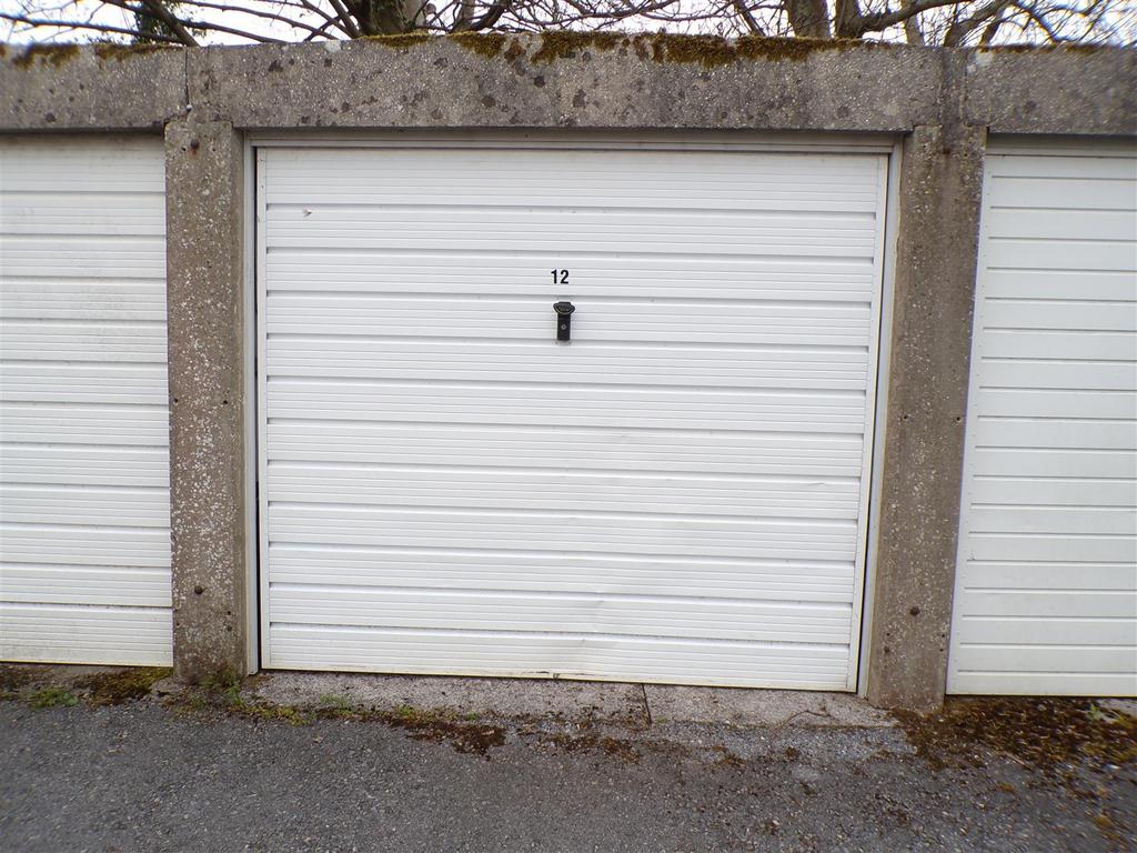 Garage 12.JPG