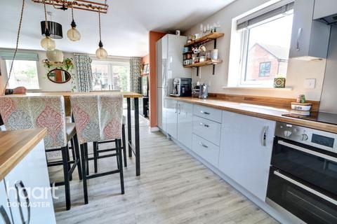 9 Asgolds Way, Askern, Doncaster, DN6 0FF
