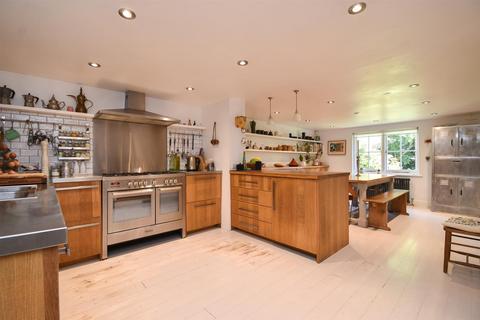 5 bedroom end of terrace house for sale, Old London Road, Hastings