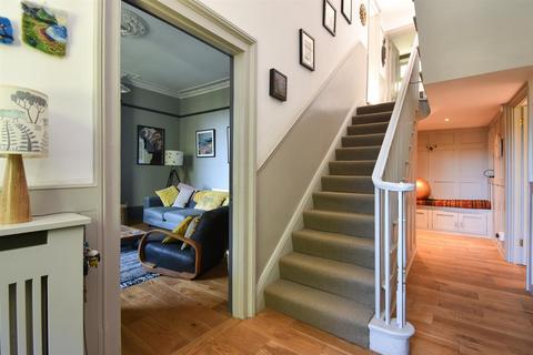 5 bedroom end of terrace house for sale, Old London Road, Hastings