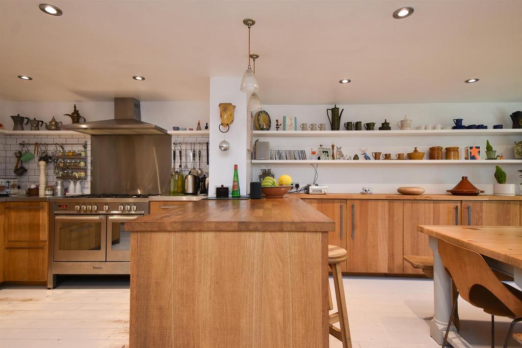 Kitchen diner