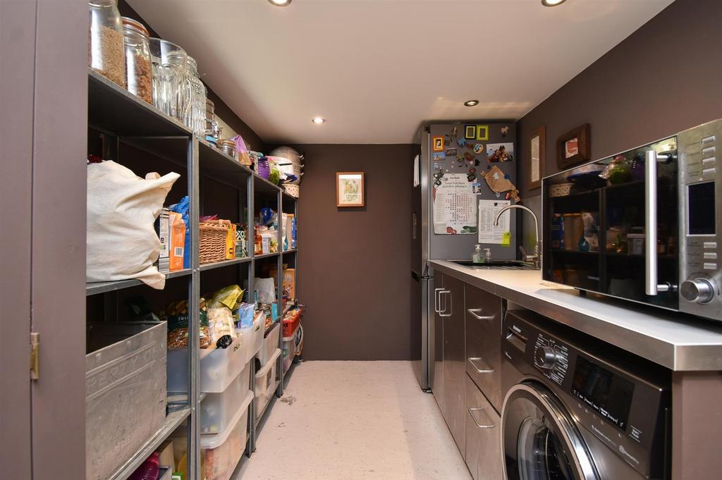 Walk-in pantry