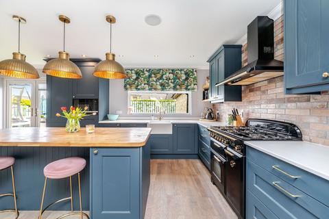 5 bedroom detached house for sale, Meadowpark, Bathgate EH47