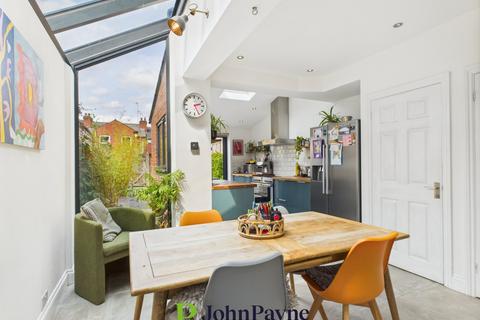 131 Broomfield Road, Earlsdon, Coventry, CV5 6LA