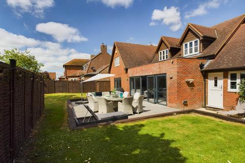 4 bedroom detached house for sale, Buckland