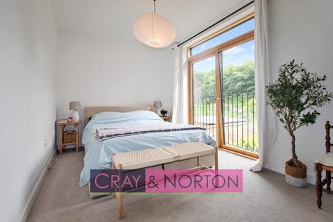 3 bedroom apartment to rent, Croham Valley Road, South Croydon, CR2