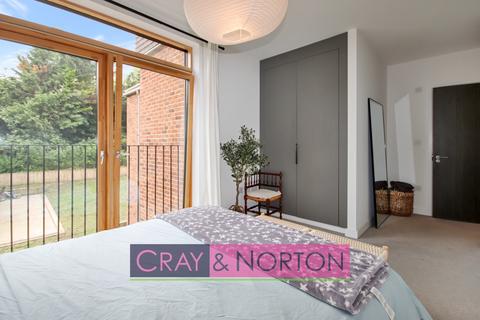 3 bedroom apartment to rent, Croham Valley Road, South Croydon, CR2