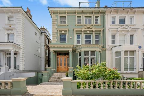 2 bedroom flat for sale, Garden Apartment, Belsize Park Gardens, Belsize Park, NW3