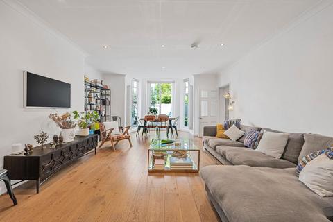 2 bedroom flat for sale, Garden Apartment, Belsize Park Gardens, Belsize Park, NW3