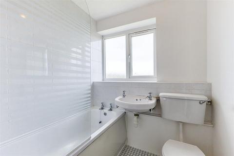 28 Croft Close, Birmingham, B25 8XJ
