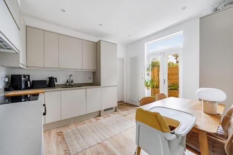 38 Lawrence Road, London, W5 4XH