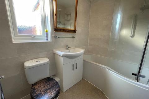2 bedroom semi-detached house for sale, Marshall Court, Newark