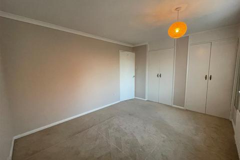 2 bedroom semi-detached bungalow for sale, Marshall Court, Newark