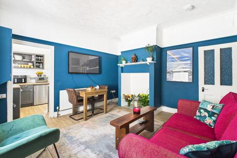 21 Warwick Gardens, Worthing, BN11 1PF