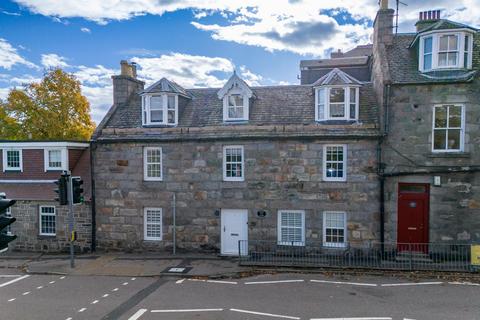3 bedroom terraced house for sale, 38 The Square, Grantown on Spey