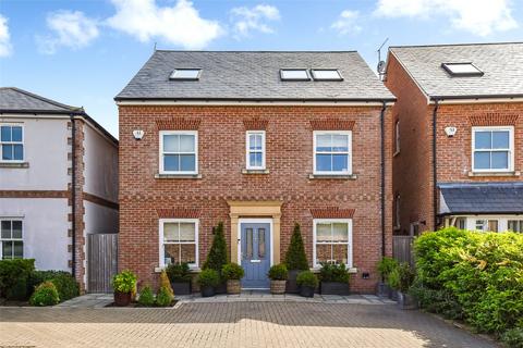 Lyndhurst Place, Chichester, West Sussex, PO19