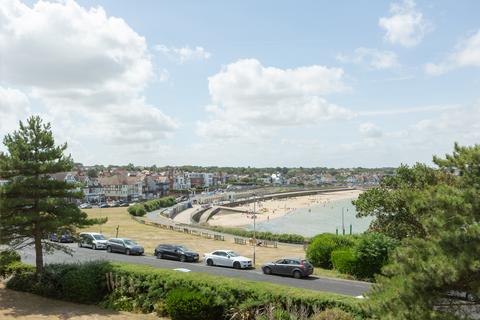 2 bedroom flat for sale, Rowena Road, Westgate-On-Sea, CT8
