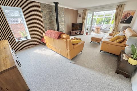 2 bedroom bungalow for sale, Winston Gardens, Branksome, Poole, BH12
