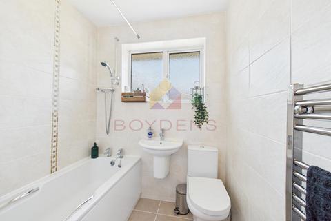 13 Becker Road, Colchester, CO3 9XR