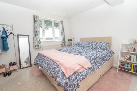 5 bedroom detached house for sale, Dent-de-Lion Road, Margate, CT9