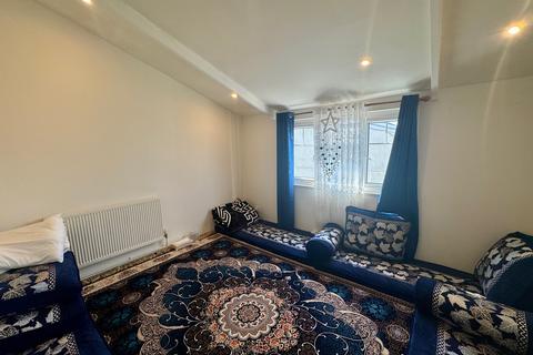 2 bedroom maisonette for sale, Renown Close, Croydon, CR0