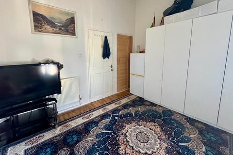 18 Renown Close, Croydon, CR0 3SZ