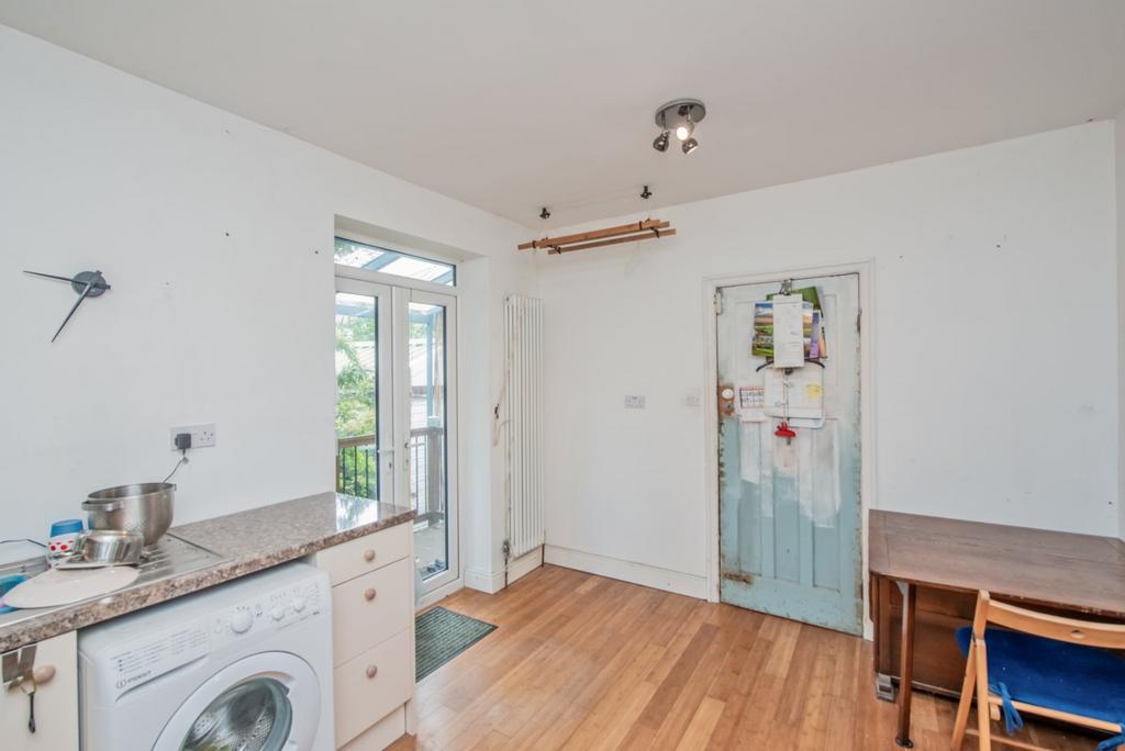 Kitchen/Dining