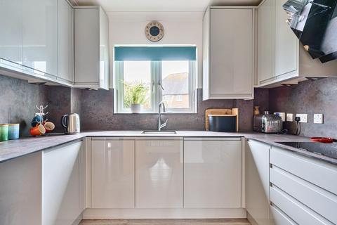 2 bedroom apartment for sale, The Lakes, Larkfield, Aylesford