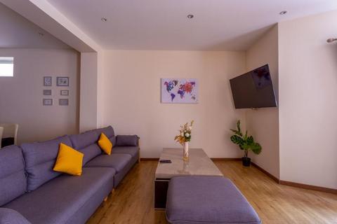 2 bedroom maisonette to rent, Charminster Road, Charminster, Bournemouth