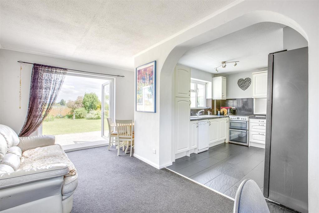 2 Mayflower Close, HP17 8 QH-13.jpg