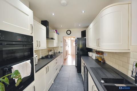 5 bedroom detached house for sale, Recreation Avenue, Harold Wood, Romford, RM3