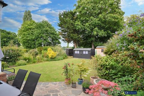 5 bedroom detached house for sale, Recreation Avenue, Harold Wood, Romford, RM3